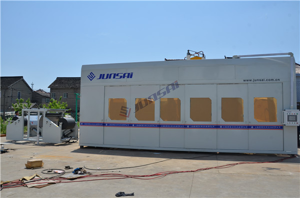 想看吸塑裁切一體機？來駿精賽雅式展！